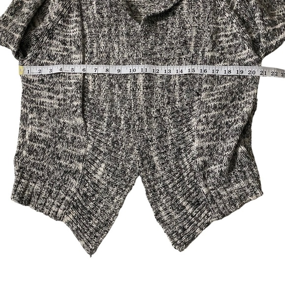 Urban Outfitters BDG Black & White Open-Front Asymmetric Hem Shrug Cardigan Sm - Picture 8 of 10